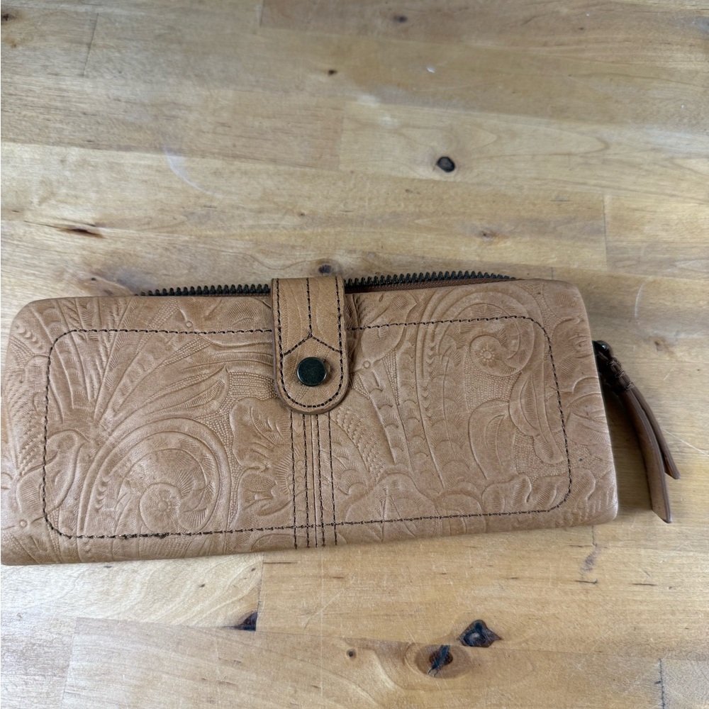 Elegant Tan Embossed Wallet